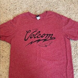 Volcom Mens Heather Red Tee with Logo. Small
